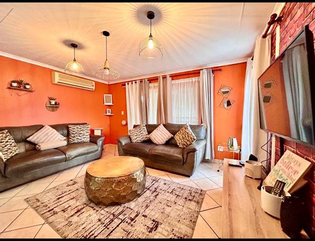 3 BEDROOM HOUSE FOR SALE IN BRITS CENTRAL